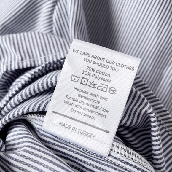 Sincerely Jules pinstripe ruffle front Victoria blouse size medium - Picture 13 of 13